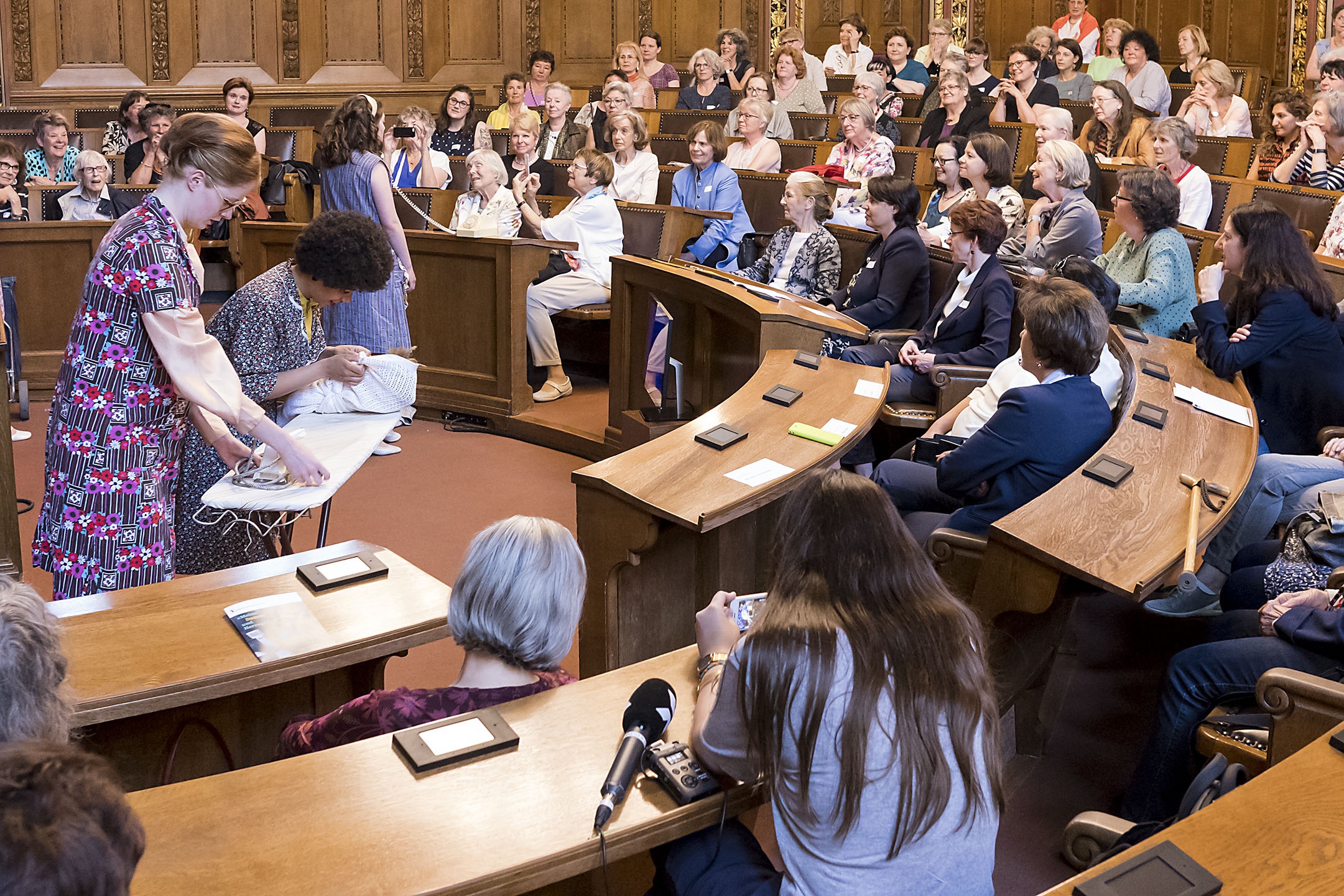 Frauen 50 Jahre Grossraetinnen Kenneth Nars