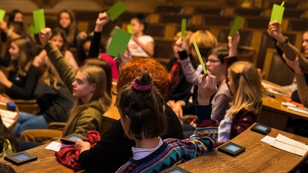 maedchenparlament abstimmung 600