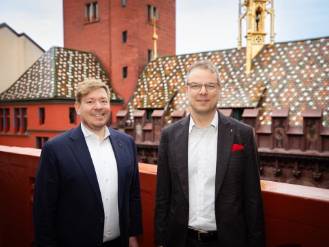 Auf dem Rathausbalkon