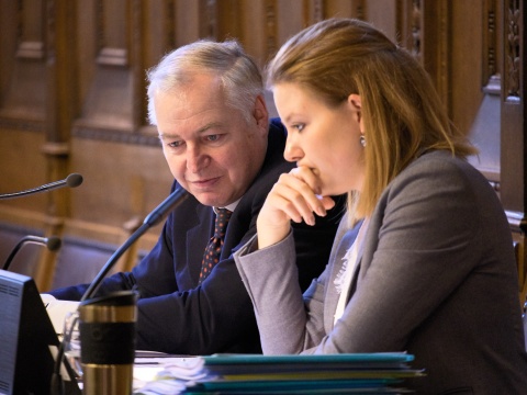 Ratspräsident Heiner Vischer und Statthalterin Salome Hofer