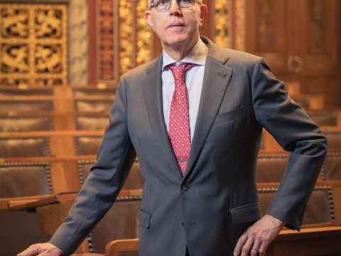 Grossratspräsident David Jenny im Ratssaal