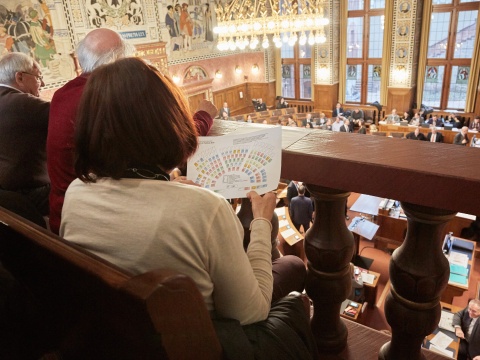 Gäste auf der Tribüne